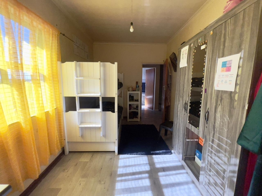 4 Bedroom Property for Sale in Grassy Park Western Cape